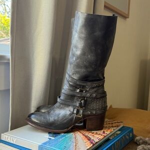 Freebird by Steven - Stylish Black Leather Boots